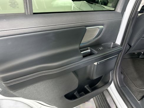 Used 2025 Ford Expedition Platinum AWD/4WD image 27