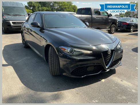 Used 2022 Alfa Romeo Giulia Ti AWD/4WD image 1