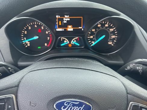 Used 2017 Ford Escape S image 2