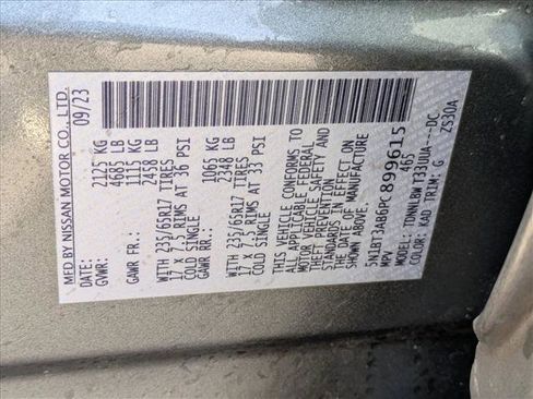 Used 2023 Nissan Rogue S image 16