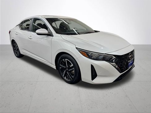 Used 2024 Nissan Sentra SV image 9