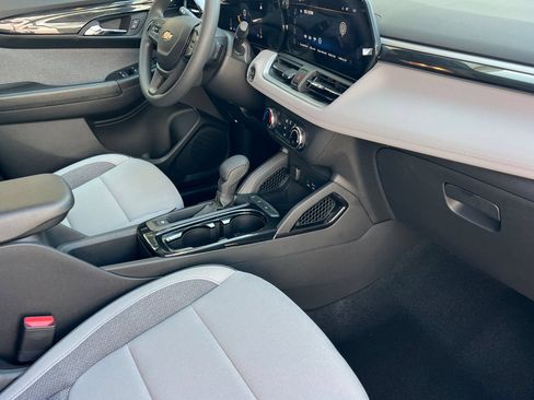 Used 2026 Chevrolet TrailBlazer LS w/ LS Convenience Package FWD image 20