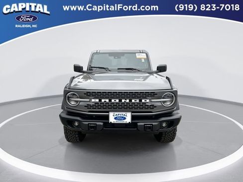 Certified 2025 Ford Bronco Badlands image 3