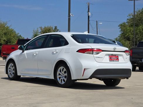 Used 2025 Toyota Corolla LE FWD image 3
