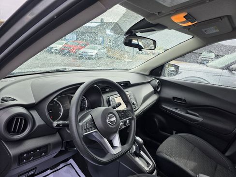 Used 2022 Nissan Kicks S FWD image 6