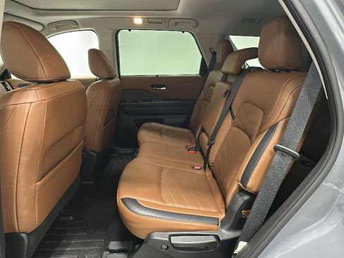 Used 2022 Nissan Pathfinder Platinum w/ Cargo Package image 11