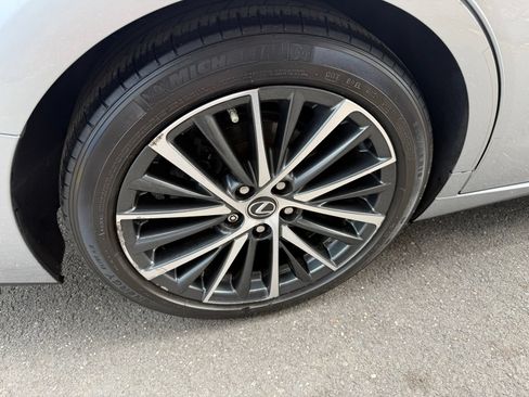 Used 2022 Lexus ES 350 w/ Premium Package FWD image 14