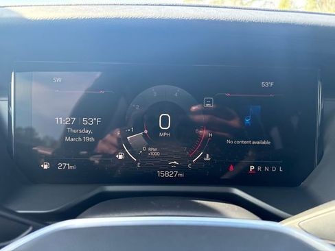 Used 2025 GMC Acadia Elevation image 6