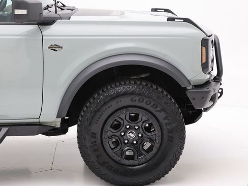 Used 2022 Ford Bronco Wildtrak image 4