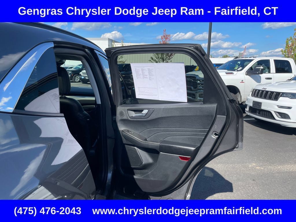 Used 2021 Ford Escape SEL w/ Technology Package AWD/4WD image 25