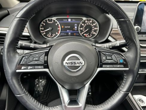 Used 2020 Nissan Altima 2.5 SL FWD image 25