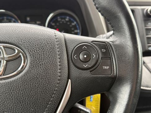 Used 2016 Toyota RAV4 XLE FWD image 17