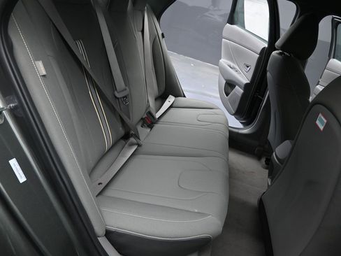 Used 2025 Hyundai Elantra Sport image 25