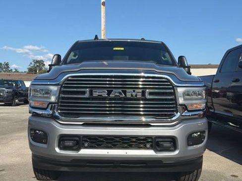 Used 2024 RAM 2500 Laramie AWD/4WD image 2