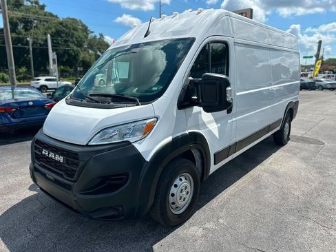 Used 2023 RAM ProMaster 2500 FWD image 2