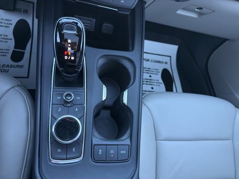 Certified 2022 Cadillac XT4 Premium Luxury w/ Driver Assist Package image 21