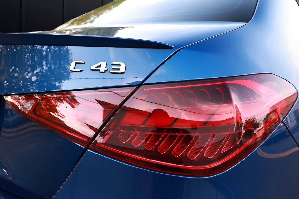 Used 2023 Mercedes-Benz C 43 AMG 4MATIC Sedan image 42