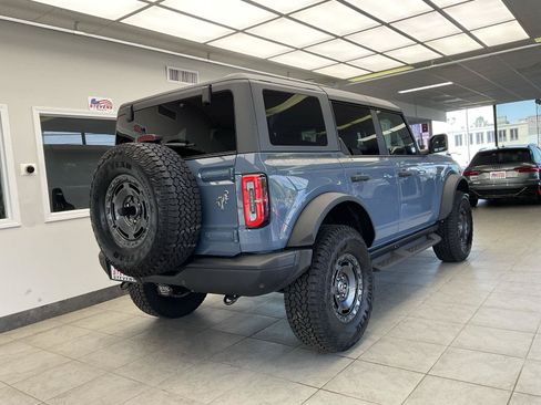 Used 2025 Ford Bronco Badlands w/ Sasquatch Package AWD/4WD image 5