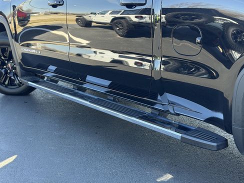 Used 2022 GMC Sierra 1500 Denali image 9