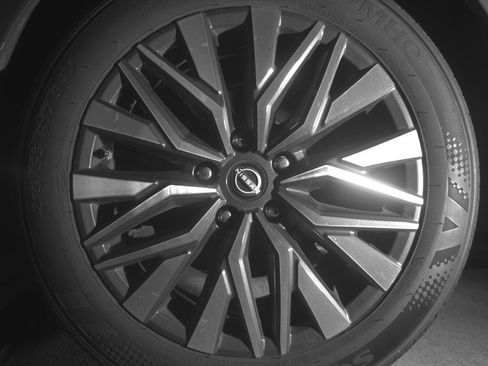 Used 2025 Nissan Altima 2.5 SV image 14