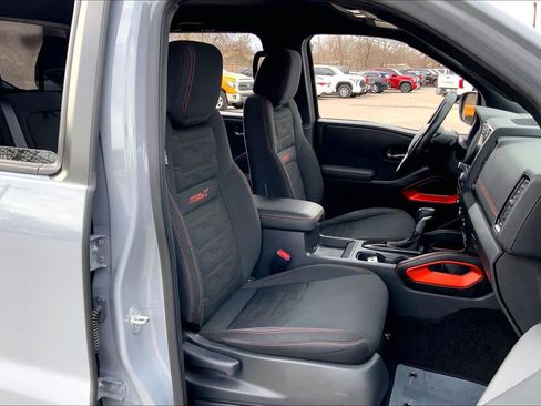 Used 2022 Nissan Frontier Pro-X w/ Technology Package image 8