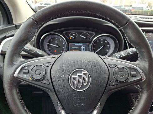 Used 2020 Buick Envision Essence FWD image 18