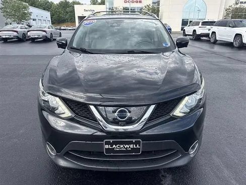 Used 2017 Nissan Rogue Sport SL w/ SL Premium Package AWD/4WD image 2