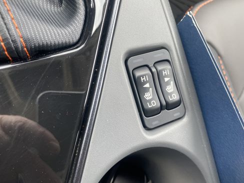 Certified 2025 Subaru Crosstrek 2.5i Limited w/ Crosstrek Mirror Package image 33