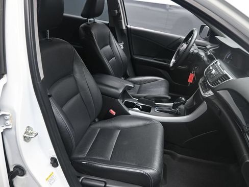Used 2014 Honda Accord Sport image 27