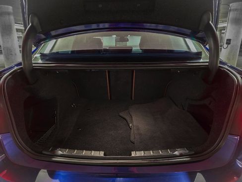 Used 2017 BMW 330i xDrive Sedan image 9