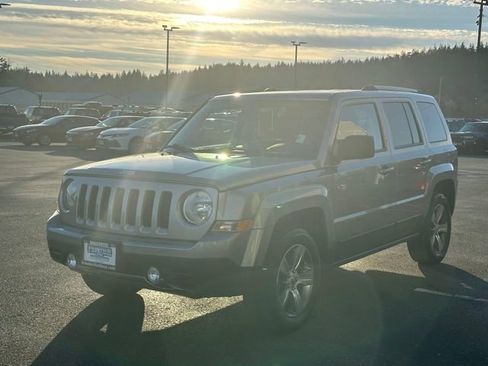 Used 2017 Jeep Patriot High Altitude image 6
