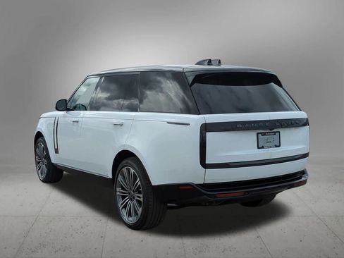 New 2025 Land Rover Range Rover Long Wheelbase SE image 4