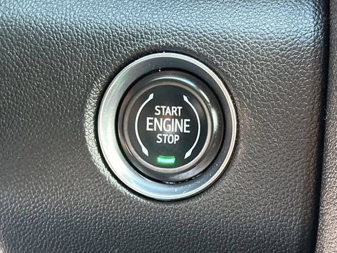 Certified 2024 GMC Acadia Elevation AWD/4WD image 38
