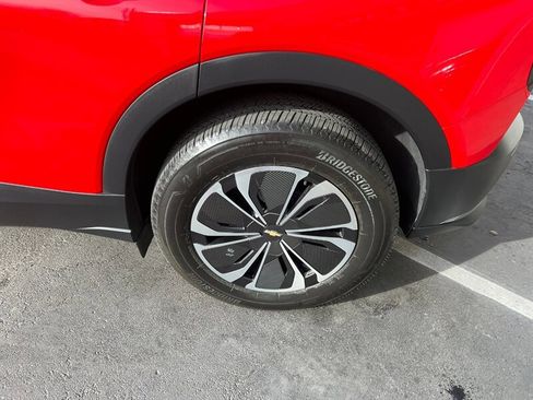 Used 2024 Chevrolet Blazer EV LT image 10