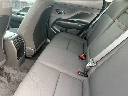 Used 2025 Hyundai Kona SE image 26