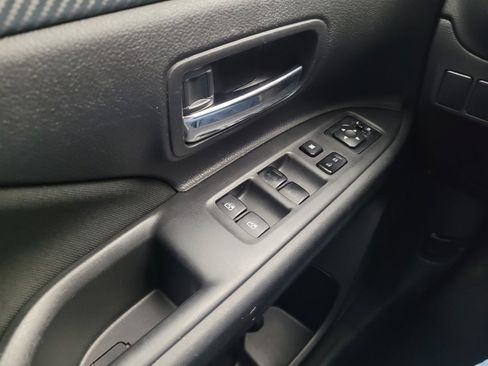 Used 2016 Mitsubishi Outlander SE AWD/4WD image 27