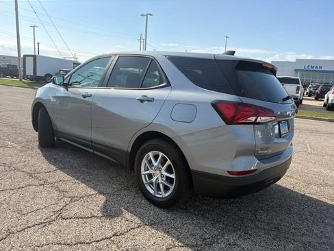 Used 2024 Chevrolet Equinox LS w/ LS Convenience Package AWD/4WD image 5