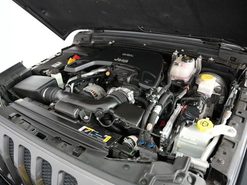 Used 2021 Jeep Wrangler Sport AWD/4WD image 45