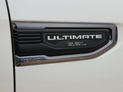 Used 2023 GMC Sierra 1500 Denali Ultimate AWD/4WD image 8