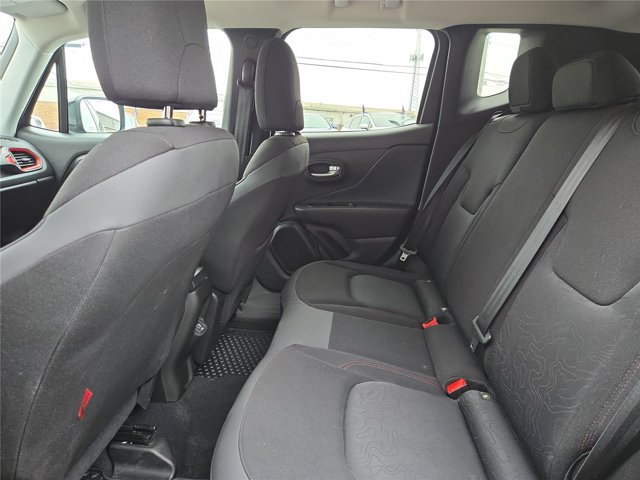 Used 2023 Jeep Renegade Trailhawk AWD/4WD image 54