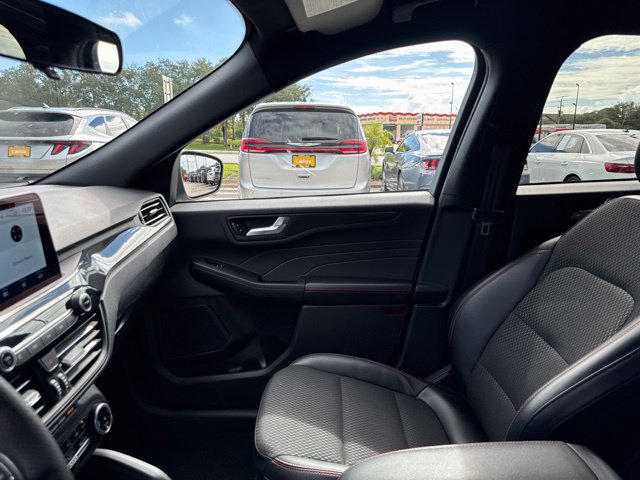 Used 2025 Ford Escape ST-Line AWD/4WD image 23