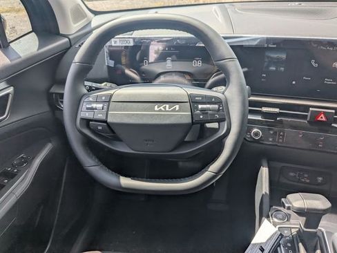 New 2026 Kia Sportage LX w/ LX Convenience Package FWD image 16