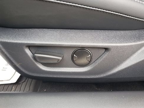 Used 2025 Ford Mustang GT Premium RWD image 18