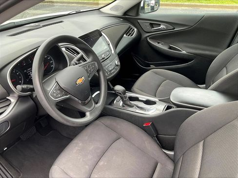 Used 2021 Chevrolet Malibu LS FWD image 23