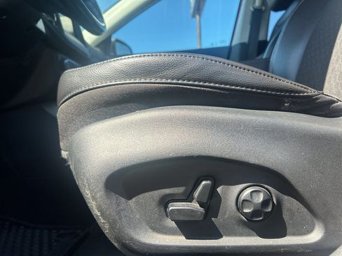 Used 2020 Jeep Compass Latitude w/ Popular Equipment Group FWD image 36