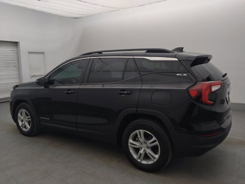 Used 2023 GMC Terrain SLE w/ Driver Convenience Package FWD image 3