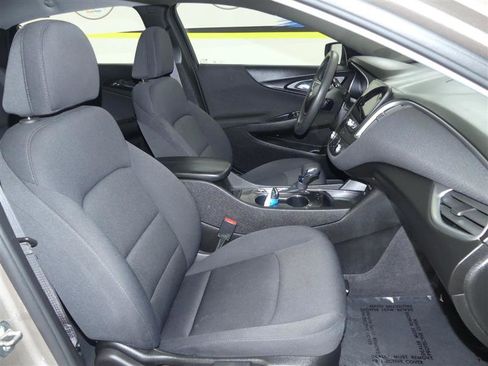 Used 2023 Chevrolet Malibu LT w/ Driver Confidence Package FWD image 8