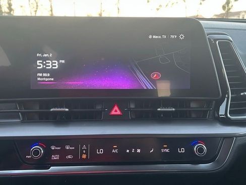 Used 2024 Kia Sportage EX image 18