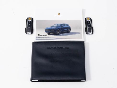 Used 2024 Porsche Cayenne image 79