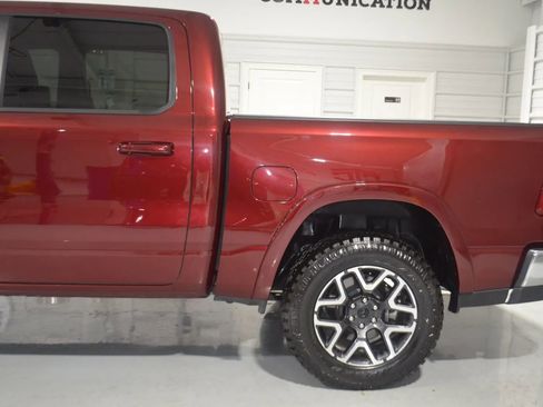 Used 2025 RAM 1500 Laramie AWD/4WD image 6